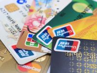 银行整合旗下信用卡、直销银行App 折射数字化转型新趋势